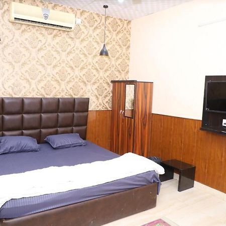 Hotel Aashirvad Faridabad Εξωτερικό φωτογραφία