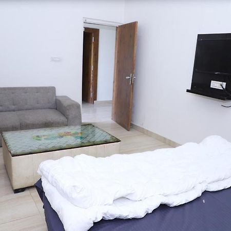 Hotel Aashirvad Faridabad Εξωτερικό φωτογραφία