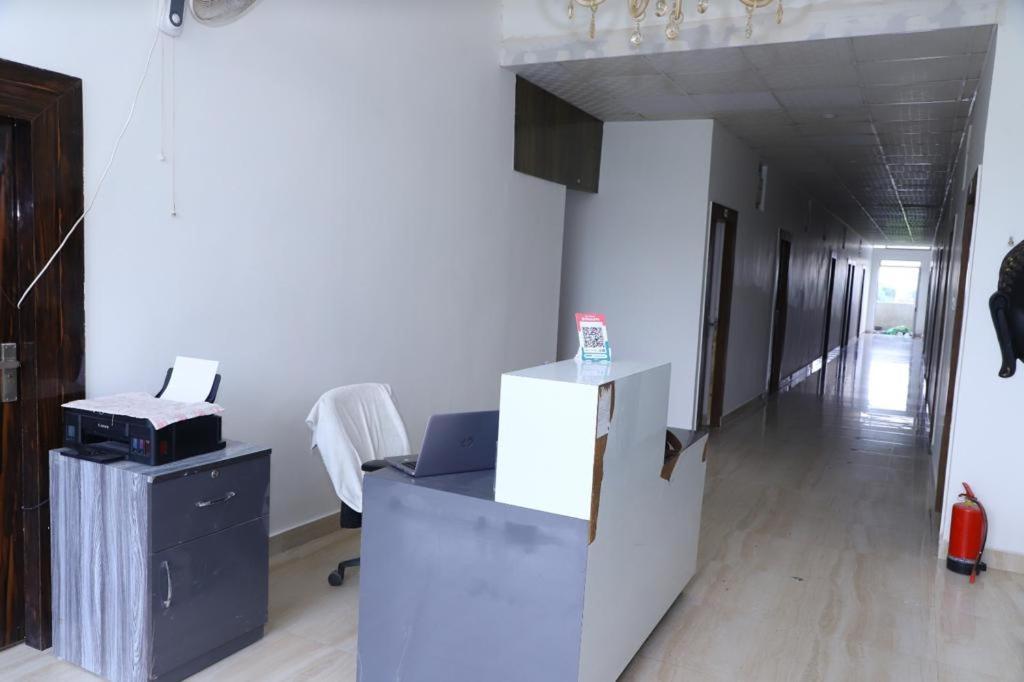 Hotel Aashirvad Faridabad Εξωτερικό φωτογραφία